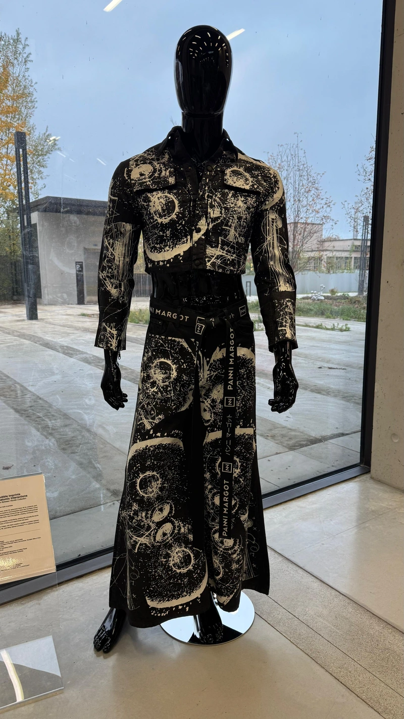 Jean inspiré par la chambre à bulles